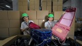 支援のランドセル届かず 中東緊迫